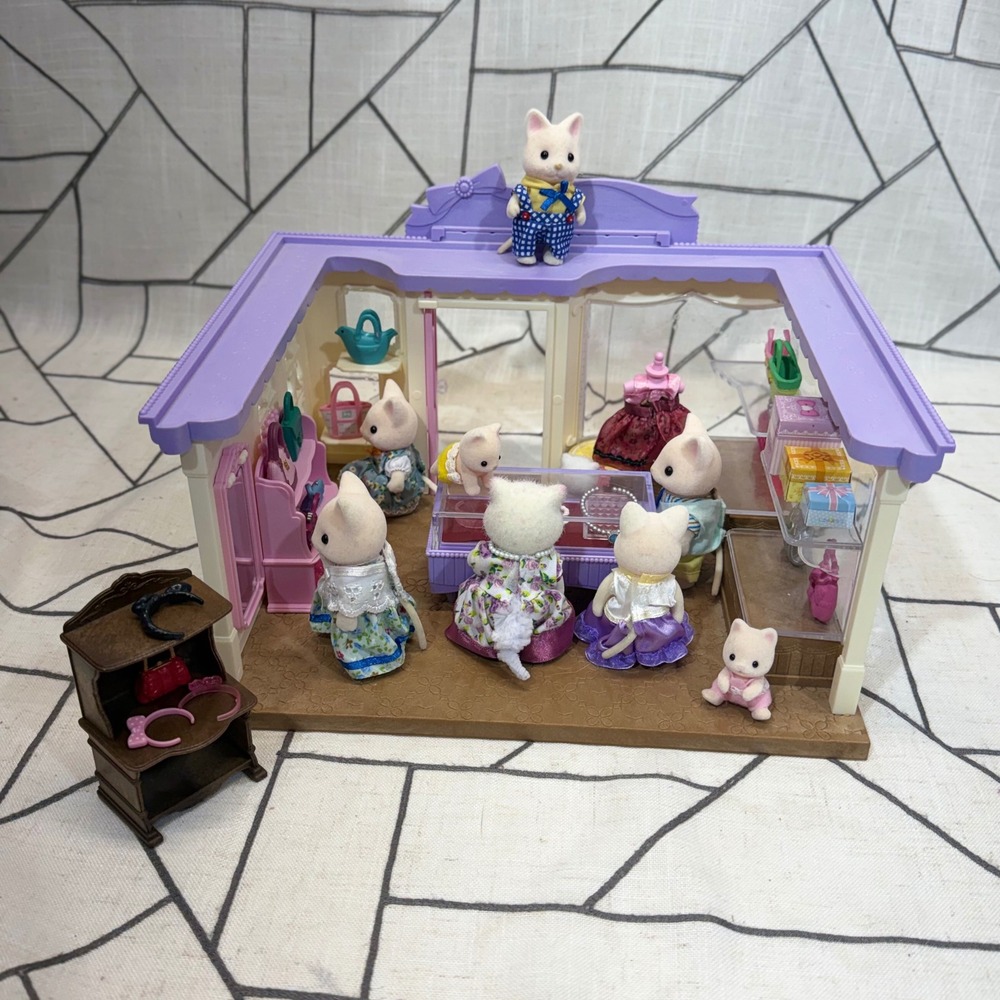 Calico Critters Fashion Boutique Playset O/S Purple Boutique with Figures & Bags